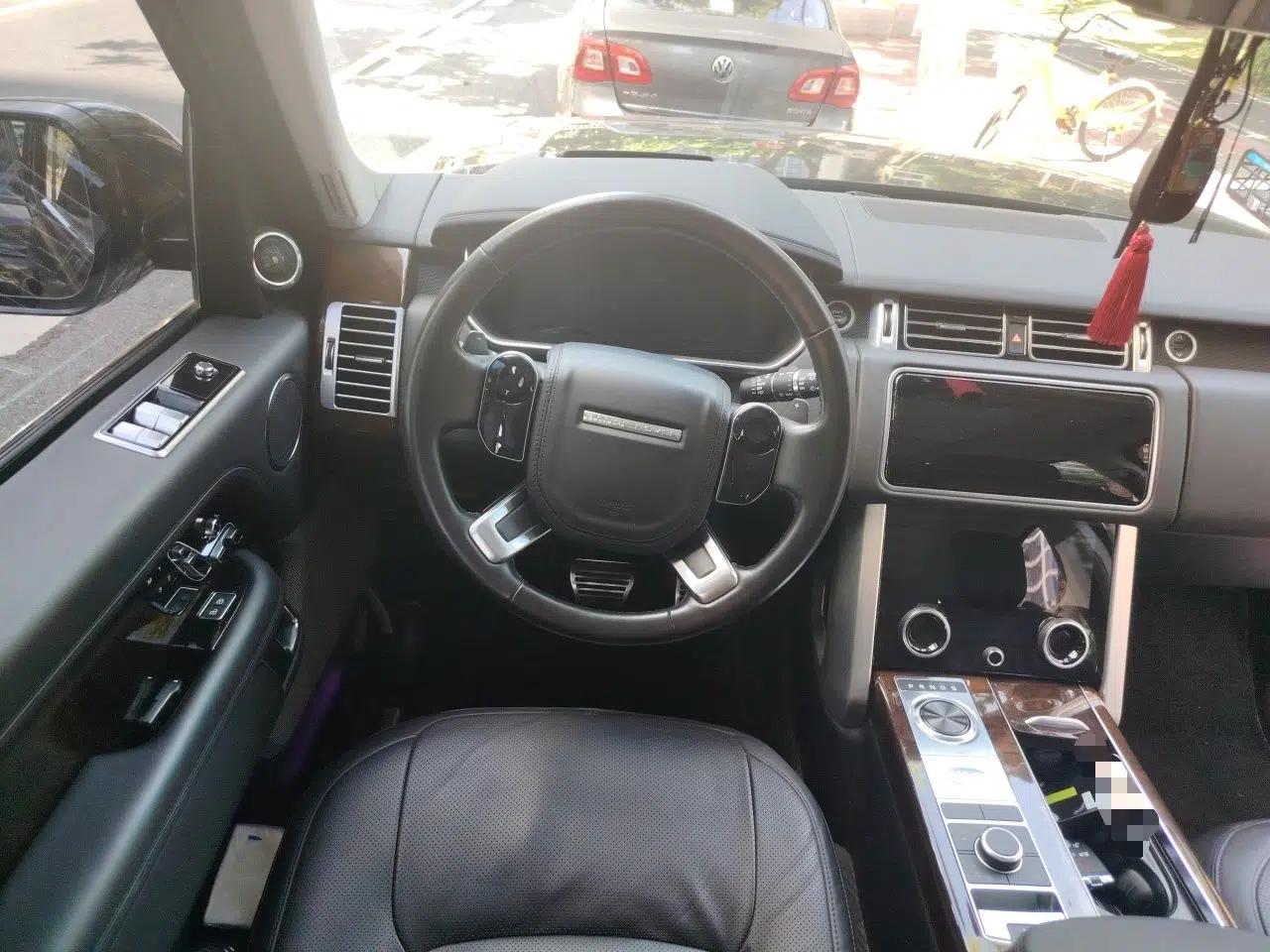 Land Rover Range 2021 3.0 L6 Century Extended Classic Edition — миниатюра 10