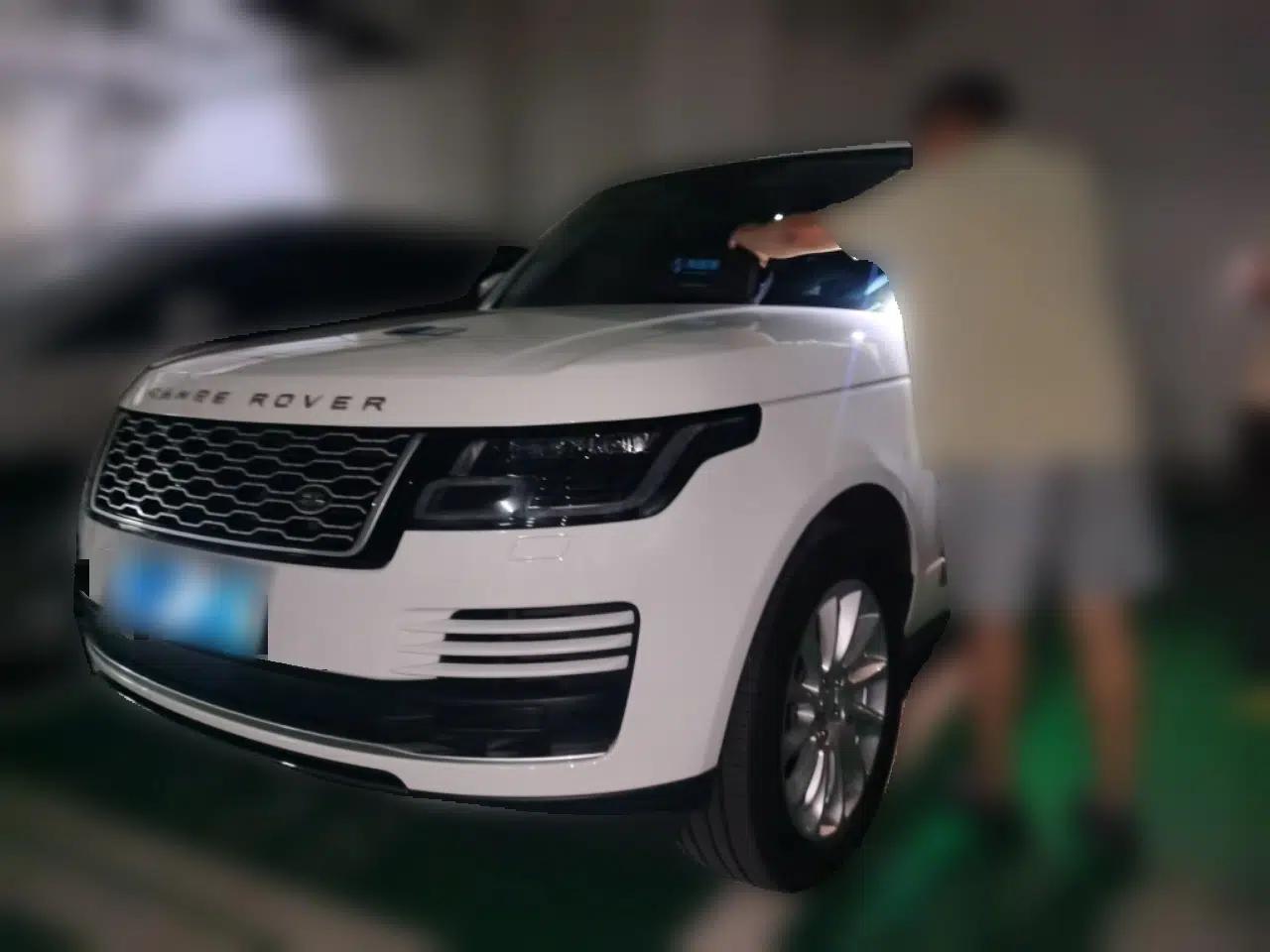 Land Rover Range 2020 3.0 L6 Legacy Edition — миниатюра 1
