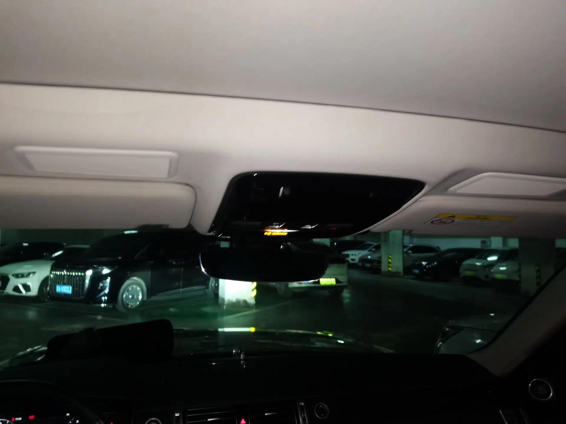Land Rover Range 2020 3.0 L6 Legacy Edition — миниатюра 18