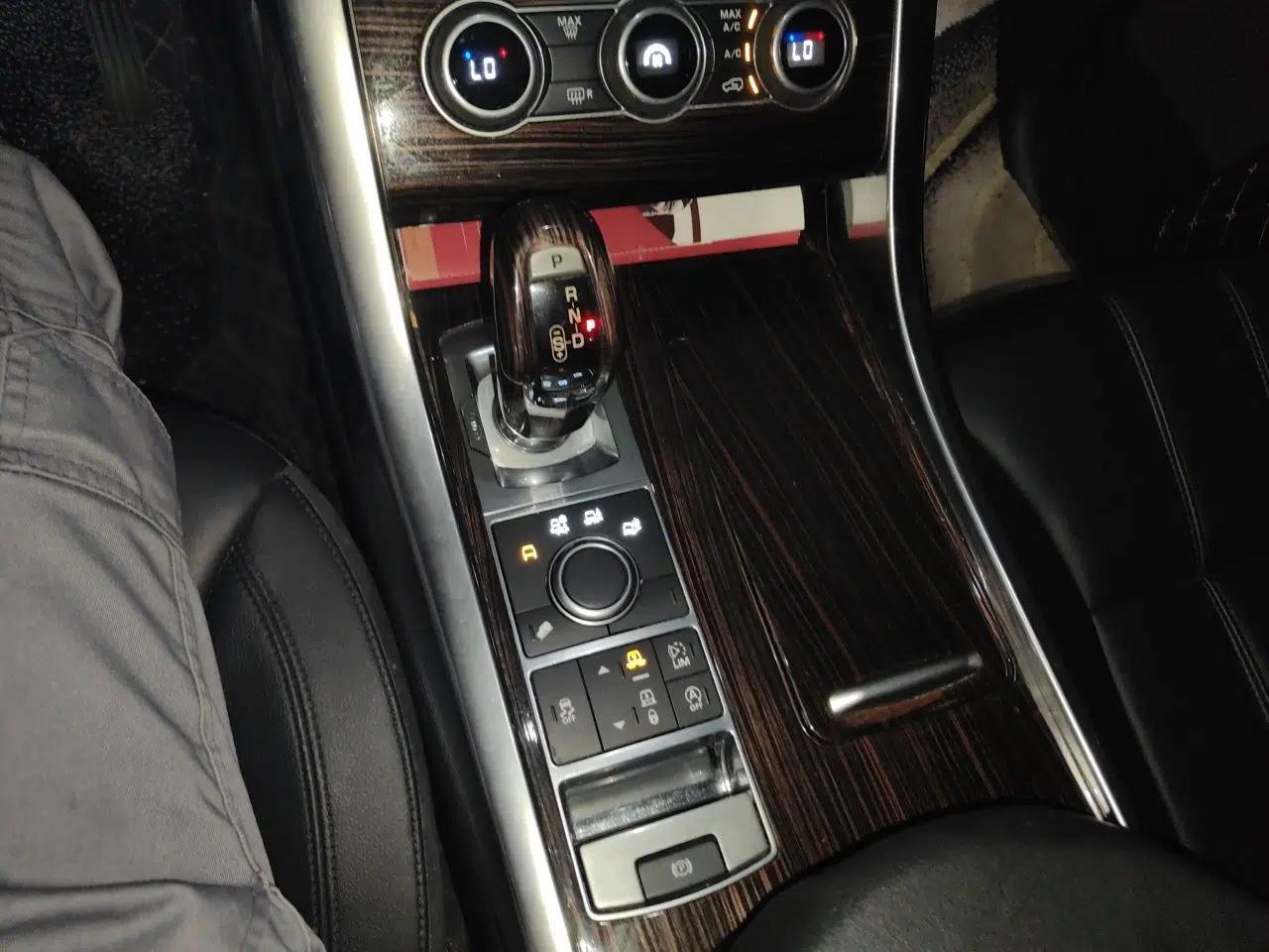Land Rover Range Sport 3.0T diesel, 5 seats, automatic transmission — миниатюра 14
