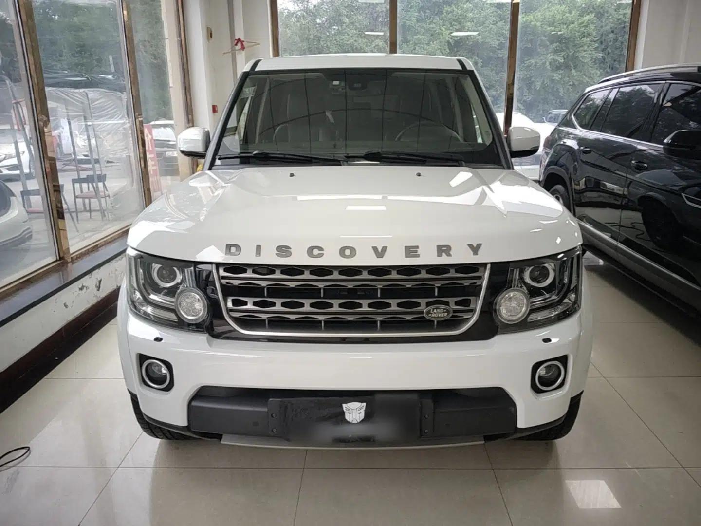 Land Rover Discovery 2016 3.0 SC Obsidian Black Heritage Edition HSE — миниатюра 2