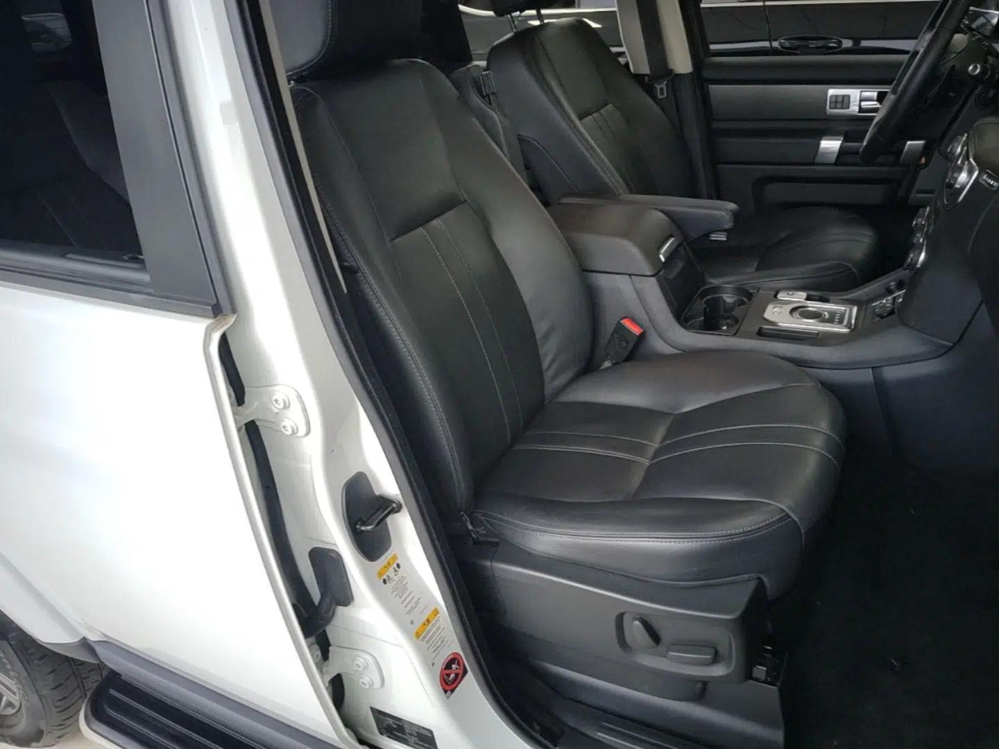 Land Rover Discovery 2016 3.0 SC Obsidian Black Heritage Edition HSE — миниатюра 19