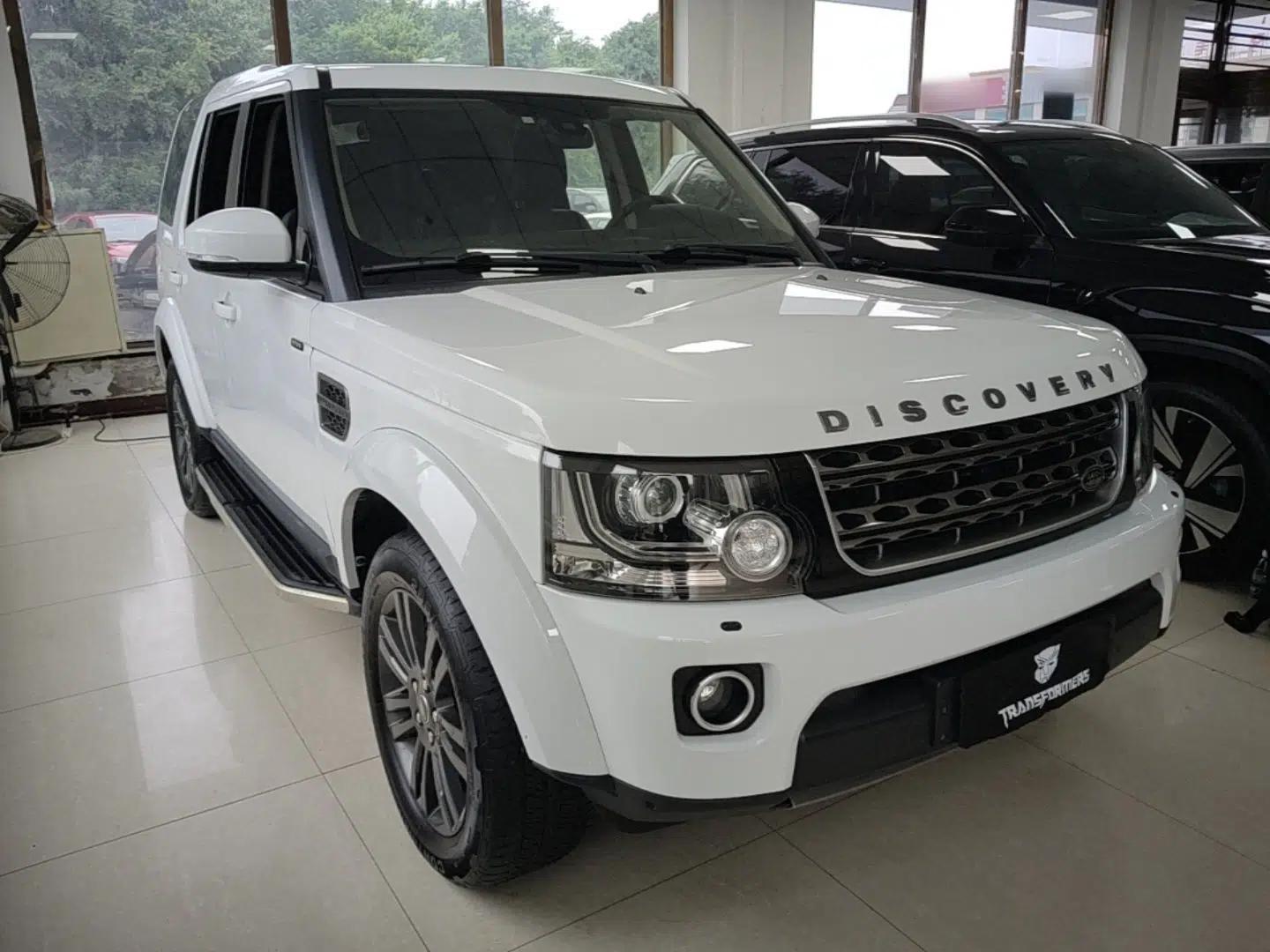 Land Rover Discovery 2016 3.0 SC Obsidian Black Heritage Edition HSE — миниатюра 3