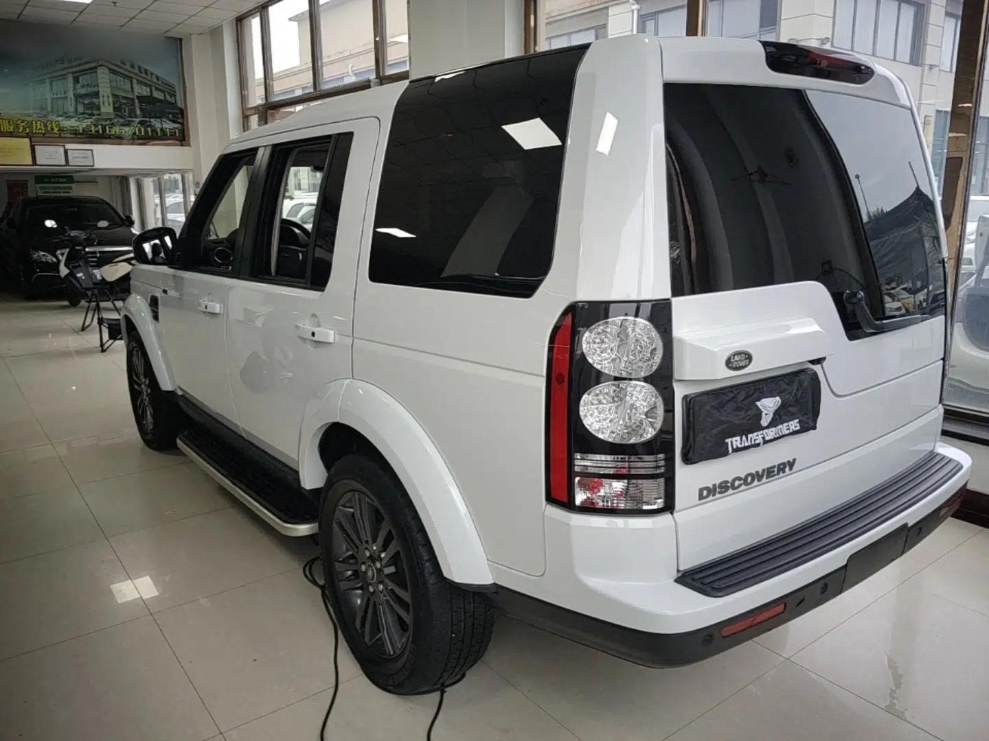 Land Rover Discovery 2016 3.0 SC Obsidian Black Heritage Edition HSE — миниатюра 4