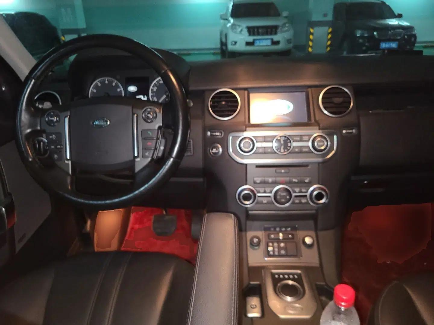 Land Rover Discovery 2016 3.0 SC V6 SE — миниатюра 9
