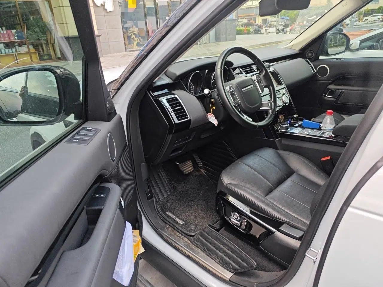 Land Rover Discovery 2018 2.0T SE — миниатюра 16