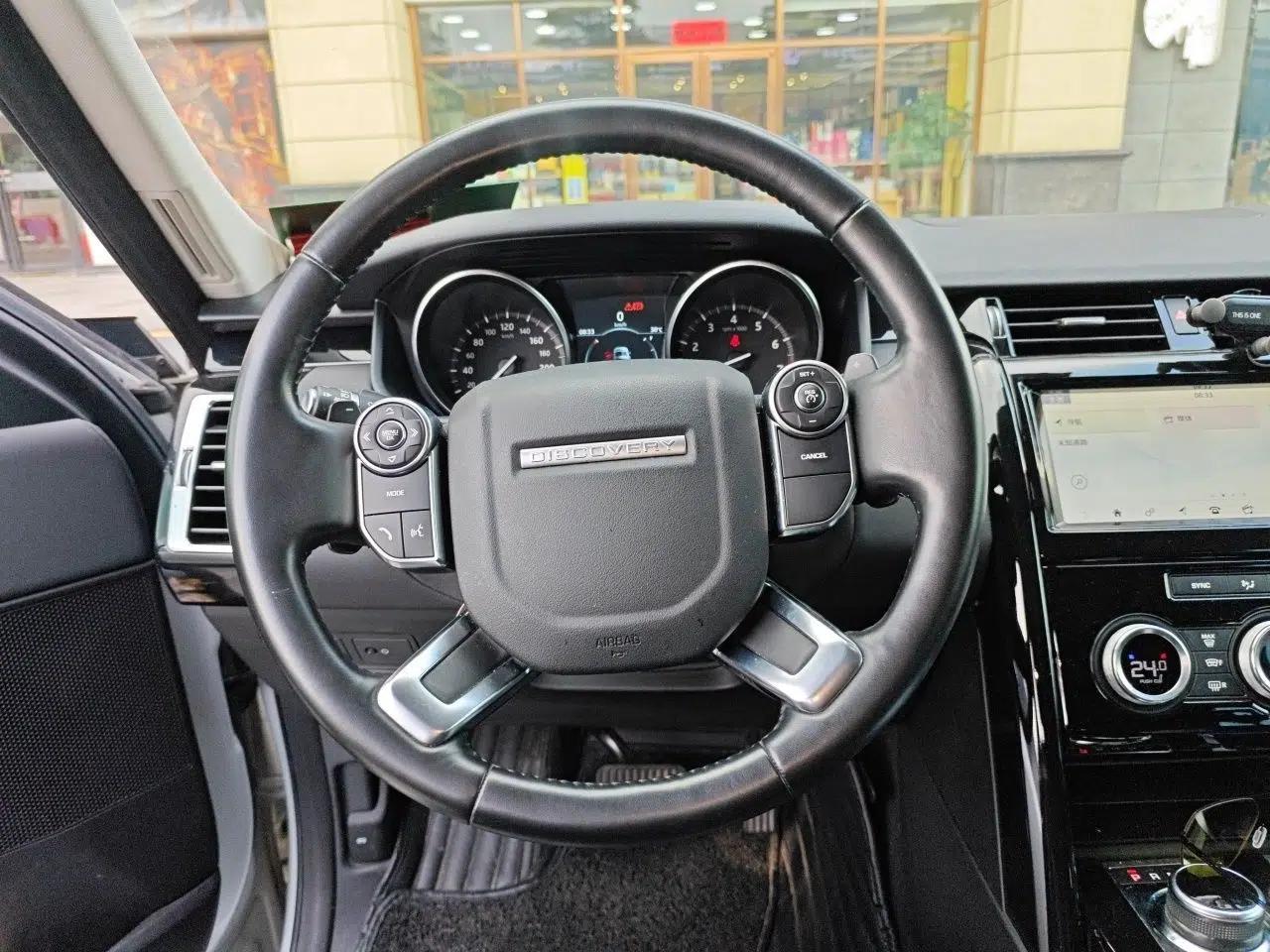 Land Rover Discovery 2018 2.0T SE — миниатюра 10