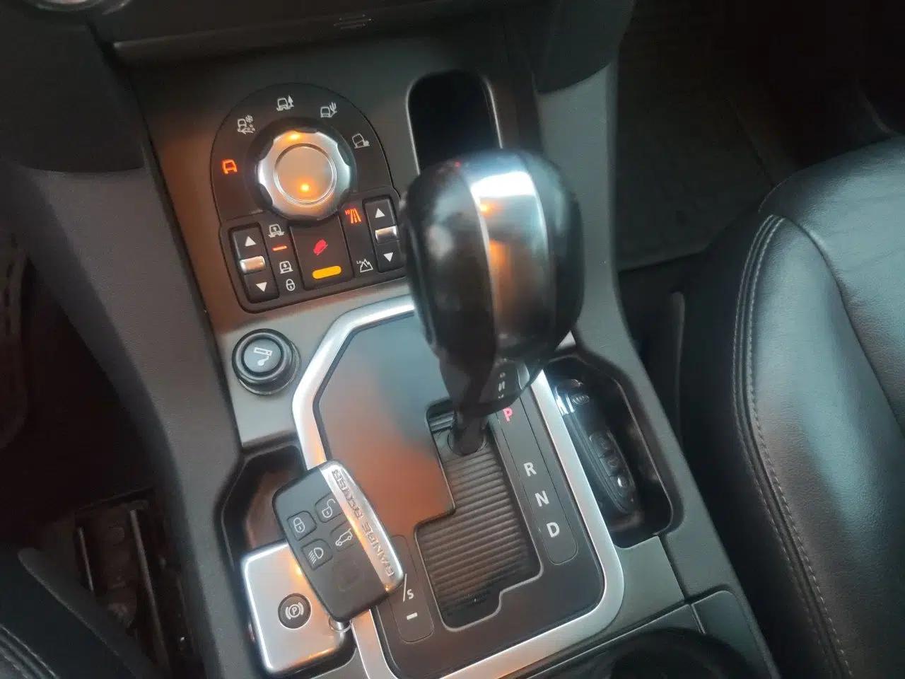 Land Rover Discovery 3.0 automatic, diesel, four-wheel drive, 7-seat imported version — миниатюра 14