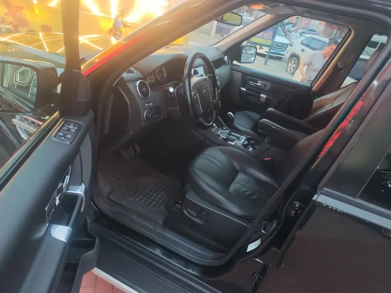 Land Rover Discovery 3.0 automatic, diesel, four-wheel drive, 7-seat imported version — миниатюра 16