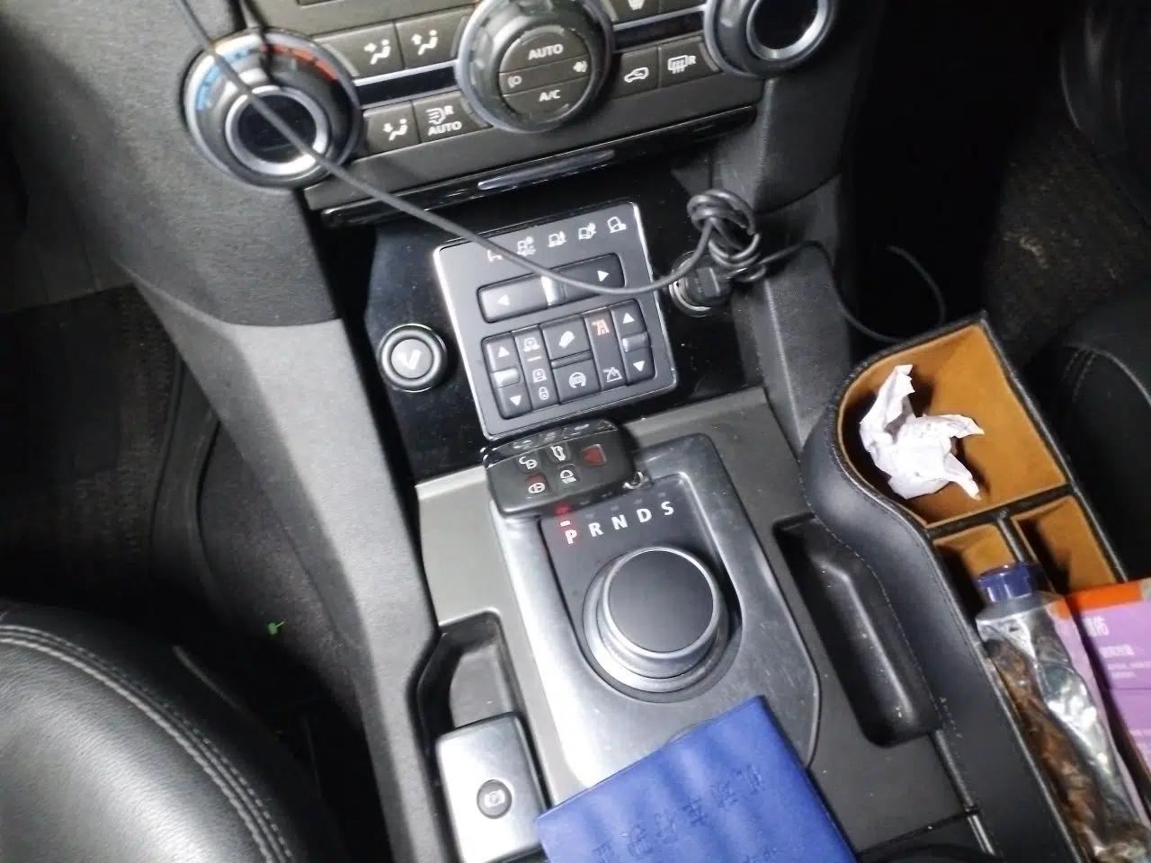 Land Rover Discovery 2014 3.0 SC V6 HSE Luxury — миниатюра 14