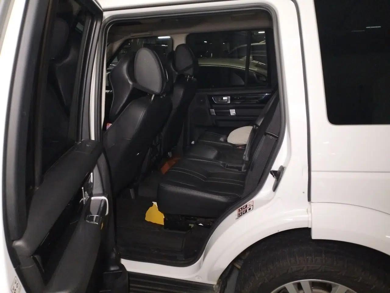 Land Rover Discovery 2014 3.0 SC V6 HSE Luxury — миниатюра 17
