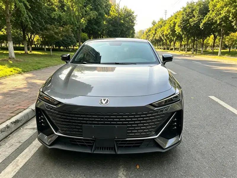 Changan UNI-V 2023 1.5T Premium Edition — миниатюра 2