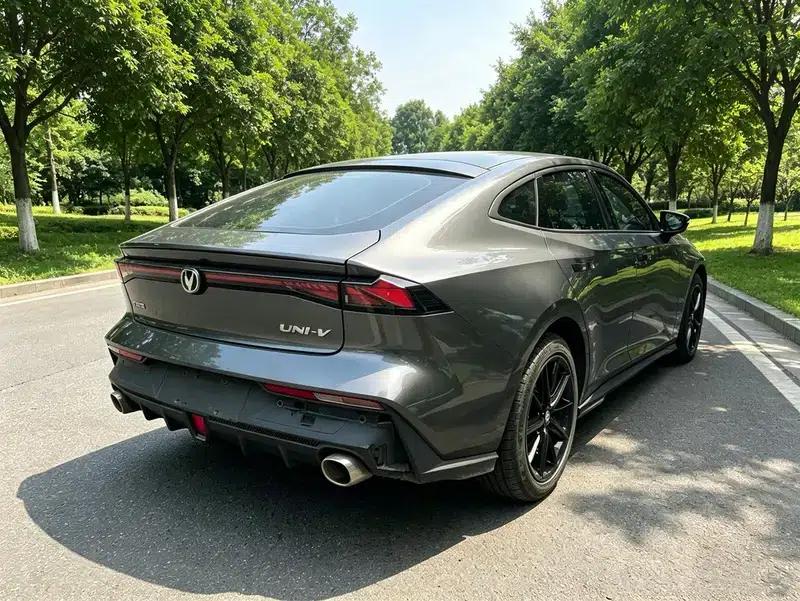 Changan UNI-V 2023 1.5T Premium Edition — миниатюра 6