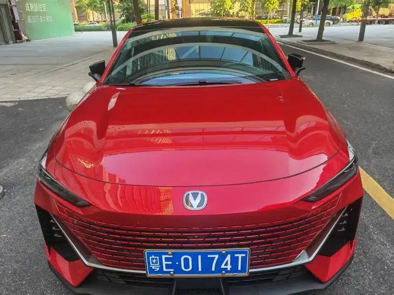 Changan UNI-V 2022 1.5T Smart Navigation Edition — миниатюра 2
