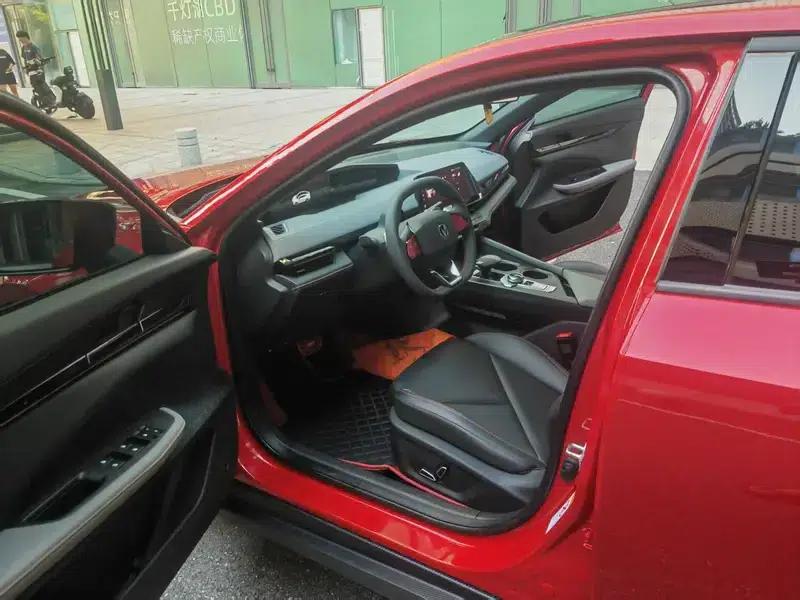 Changan UNI-V 2022 1.5T Smart Navigation Edition — миниатюра 11