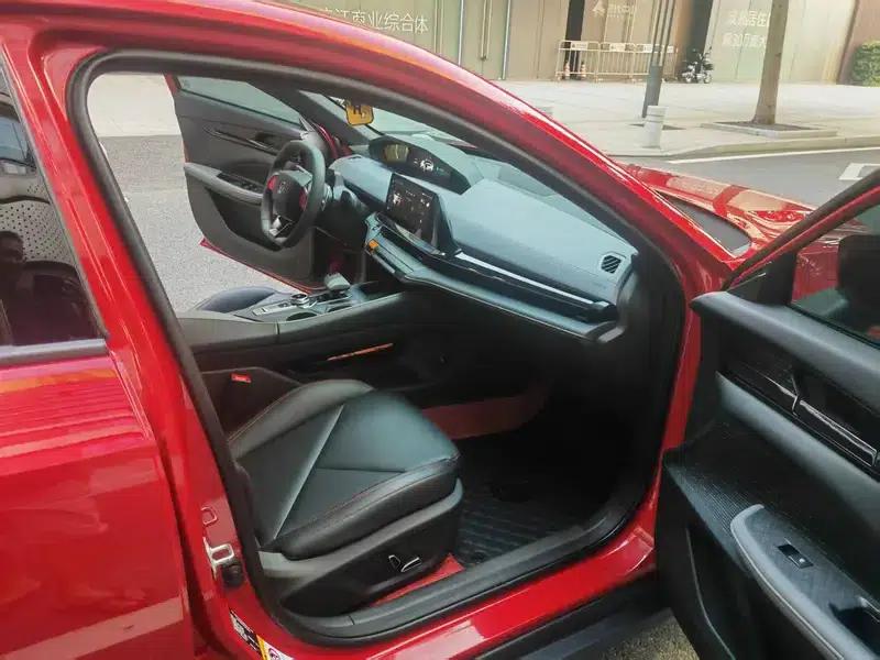 Changan UNI-V 2022 1.5T Smart Navigation Edition — миниатюра 8