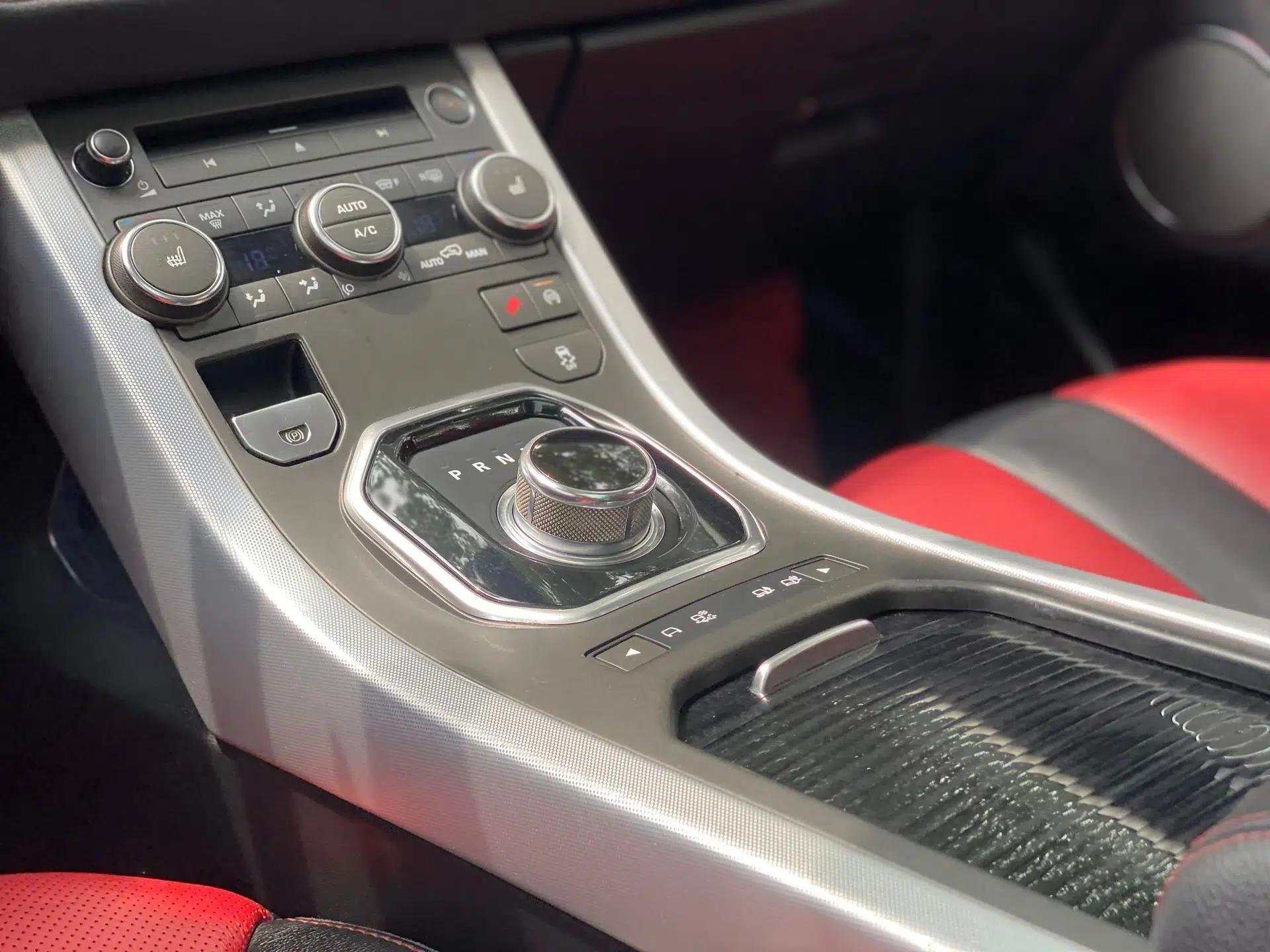 Land Rover Range Evoque 2015 2.0T 5-Door Ignite Edition — миниатюра 29