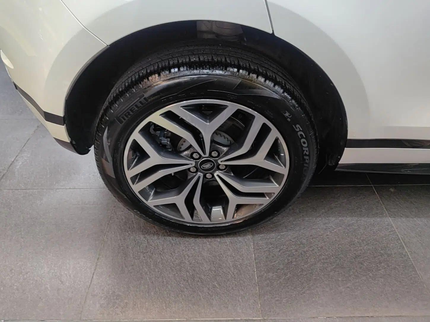 Land Rover Range Evoque 2023 Aurora L 249 PS Luxury Edition — миниатюра 11