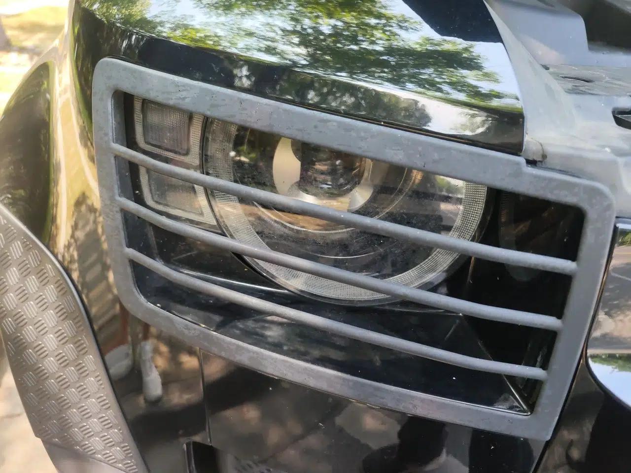 Land Rover Defender 2023 Facelift 110 3.0T P400 Dark Edition — миниатюра 7