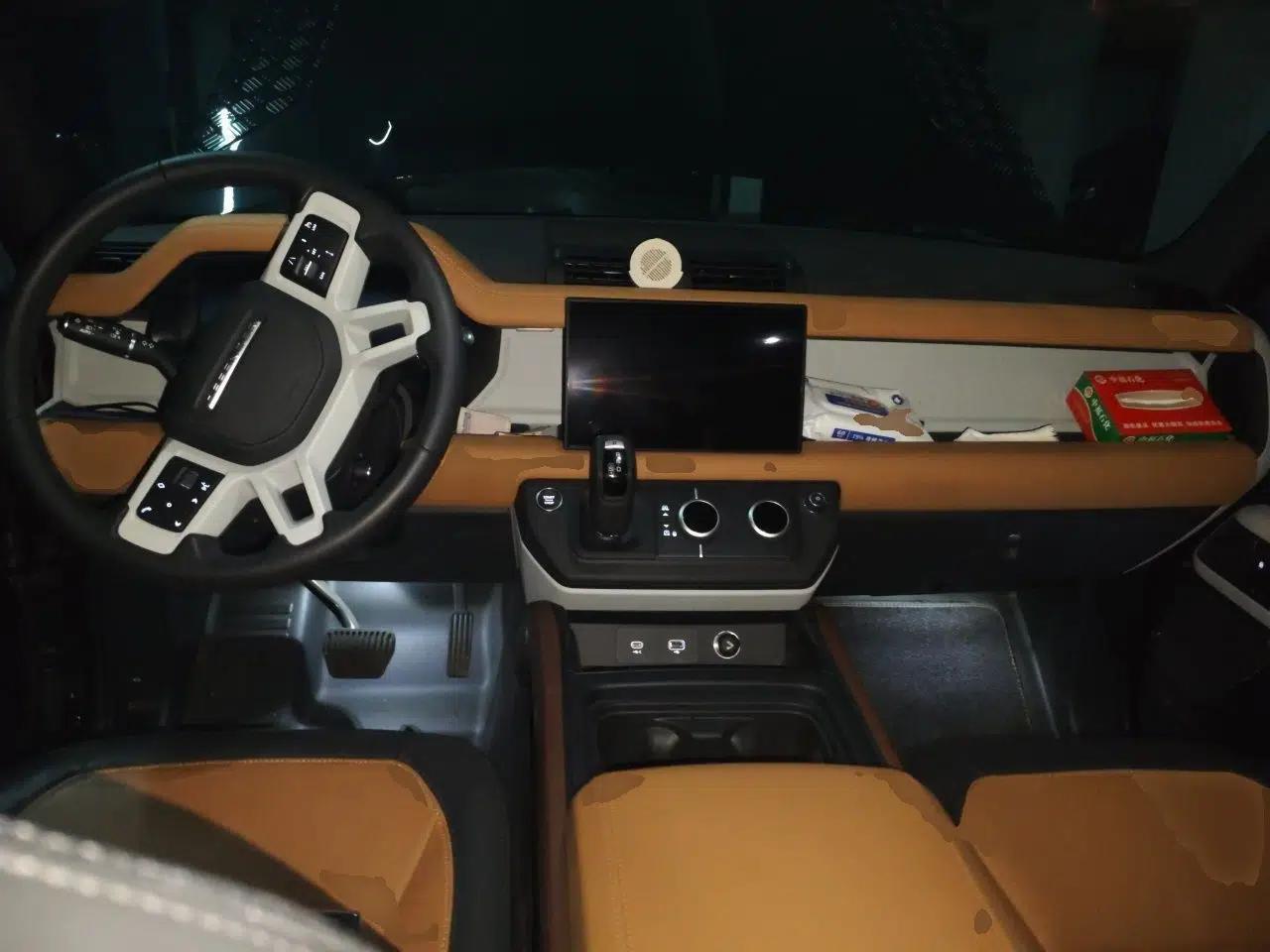Land Rover Defender 2024 110 3.0T P400 X-DYNAMIC HSE — миниатюра 9