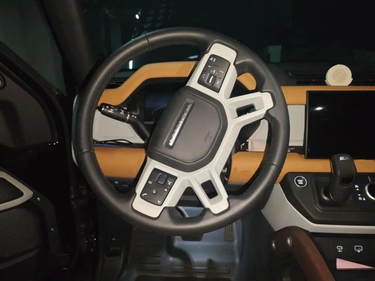 Land Rover Defender 2024 110 3.0T P400 X-DYNAMIC HSE — миниатюра 10