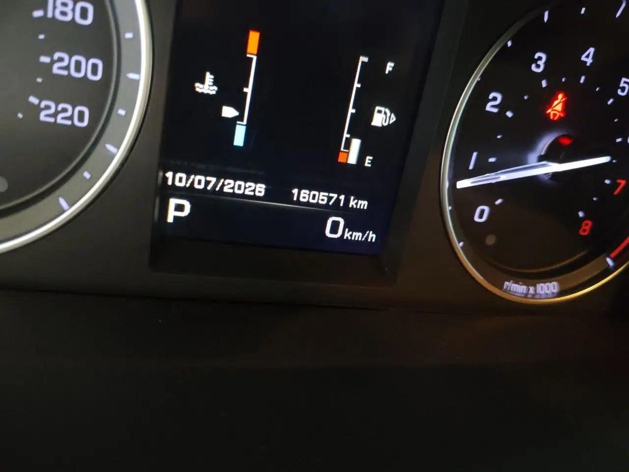 Land Rover Freelander 2 2015 2.0T Si4 HSE Luxury Collector's Edition — миниатюра 12