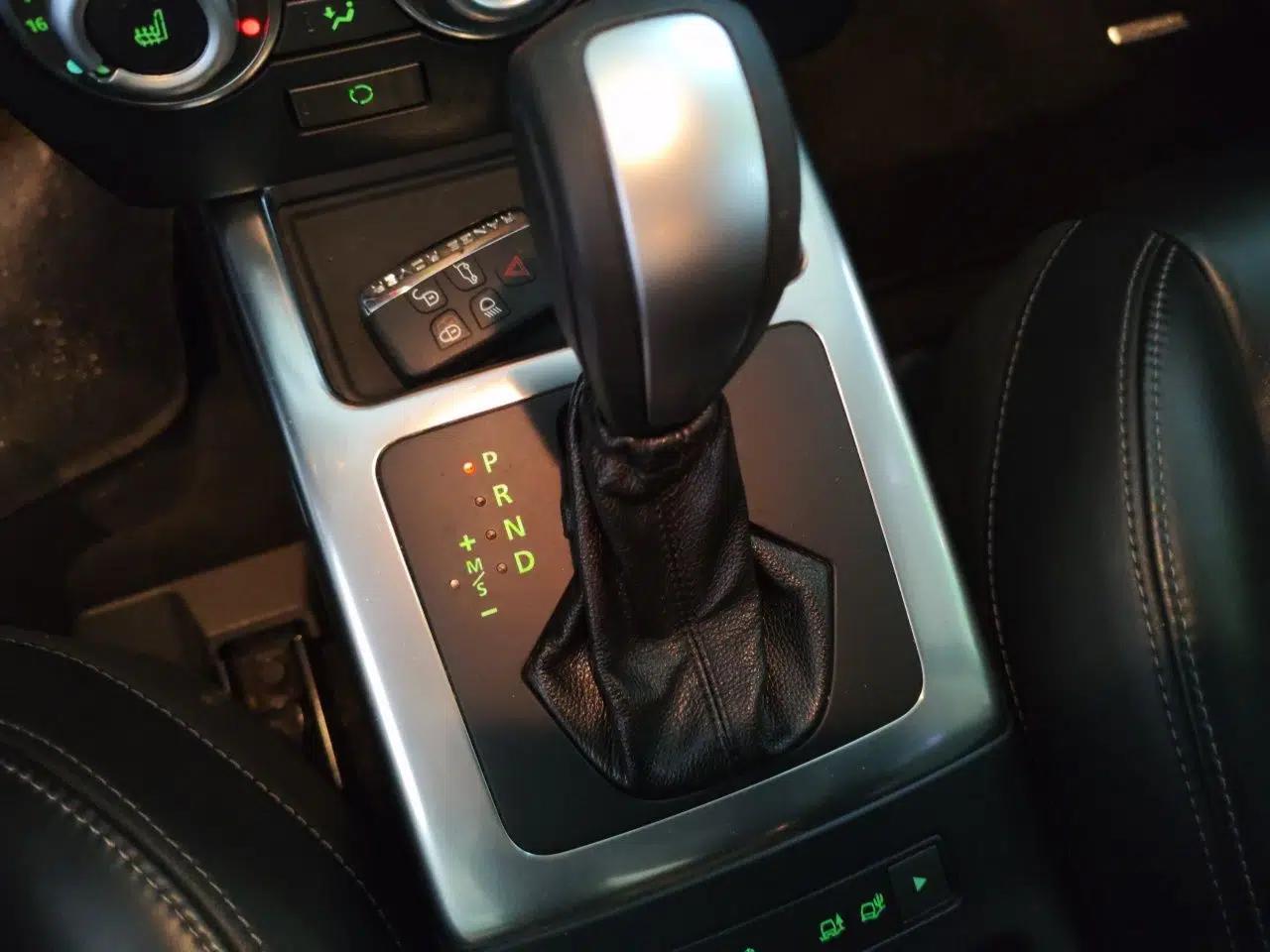 Land Rover Freelander 2 2015 2.0T Si4 HSE Luxury Collector's Edition — миниатюра 14