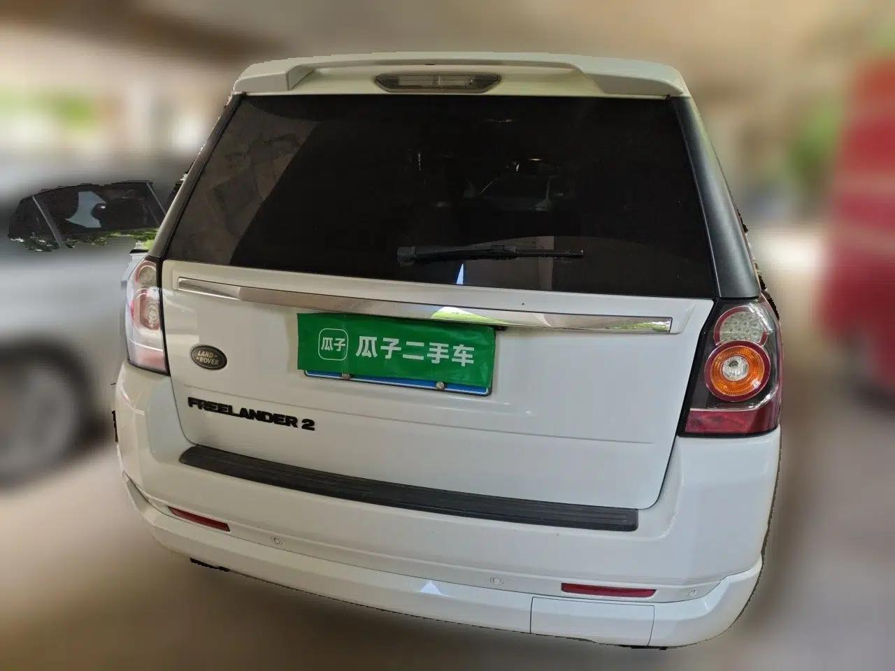 Land Rover Freelander 2 2015 2.0T Si4 HSE Luxury Collector's Edition — миниатюра 5