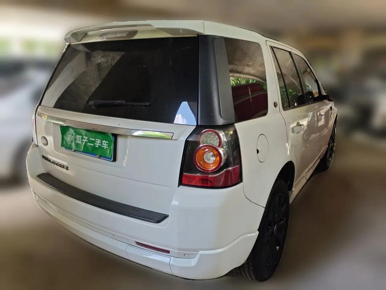 Land Rover Freelander 2 2015 2.0T Si4 HSE Luxury Collector's Edition — миниатюра 6