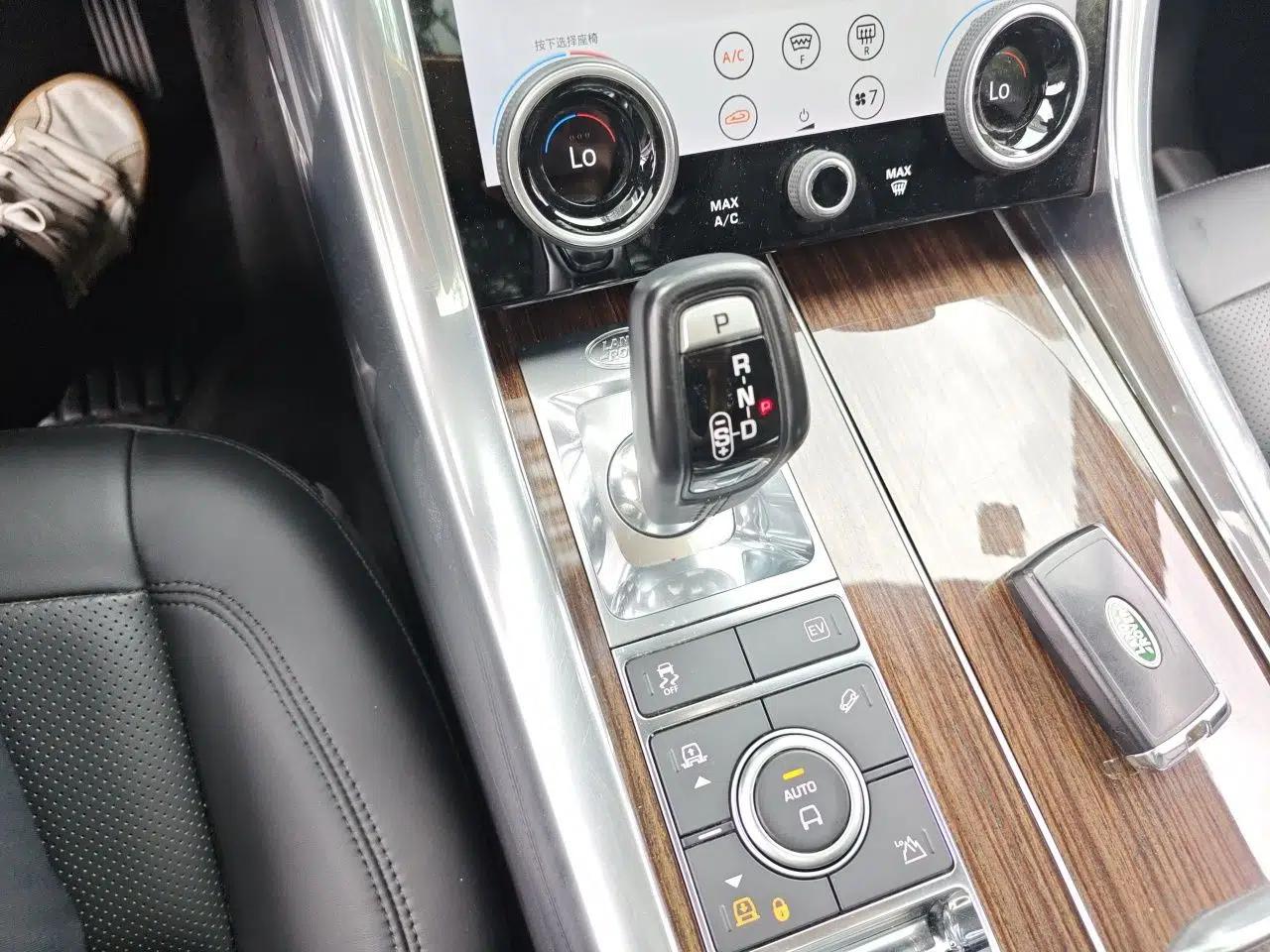 Land Rover Range SportNew Energy 2019 P400e HSE — миниатюра 14