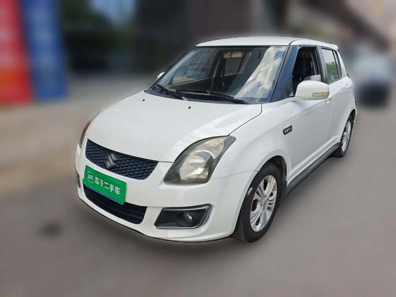 Suzuki Swift 2013 1.5L Manual Standard Edition — миниатюра 1