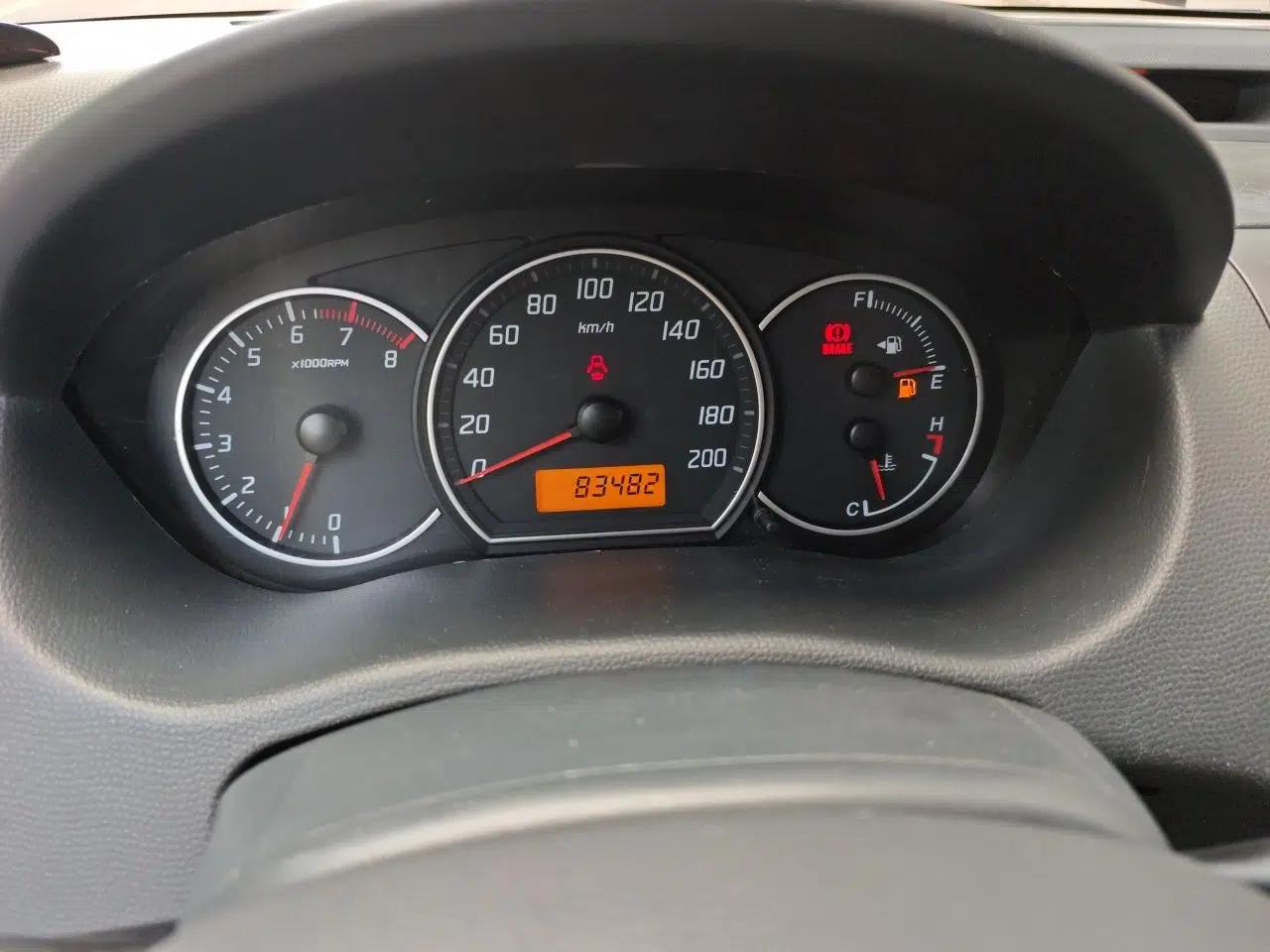 Suzuki Swift 2013 1.5L Manual Standard Edition — миниатюра 11
