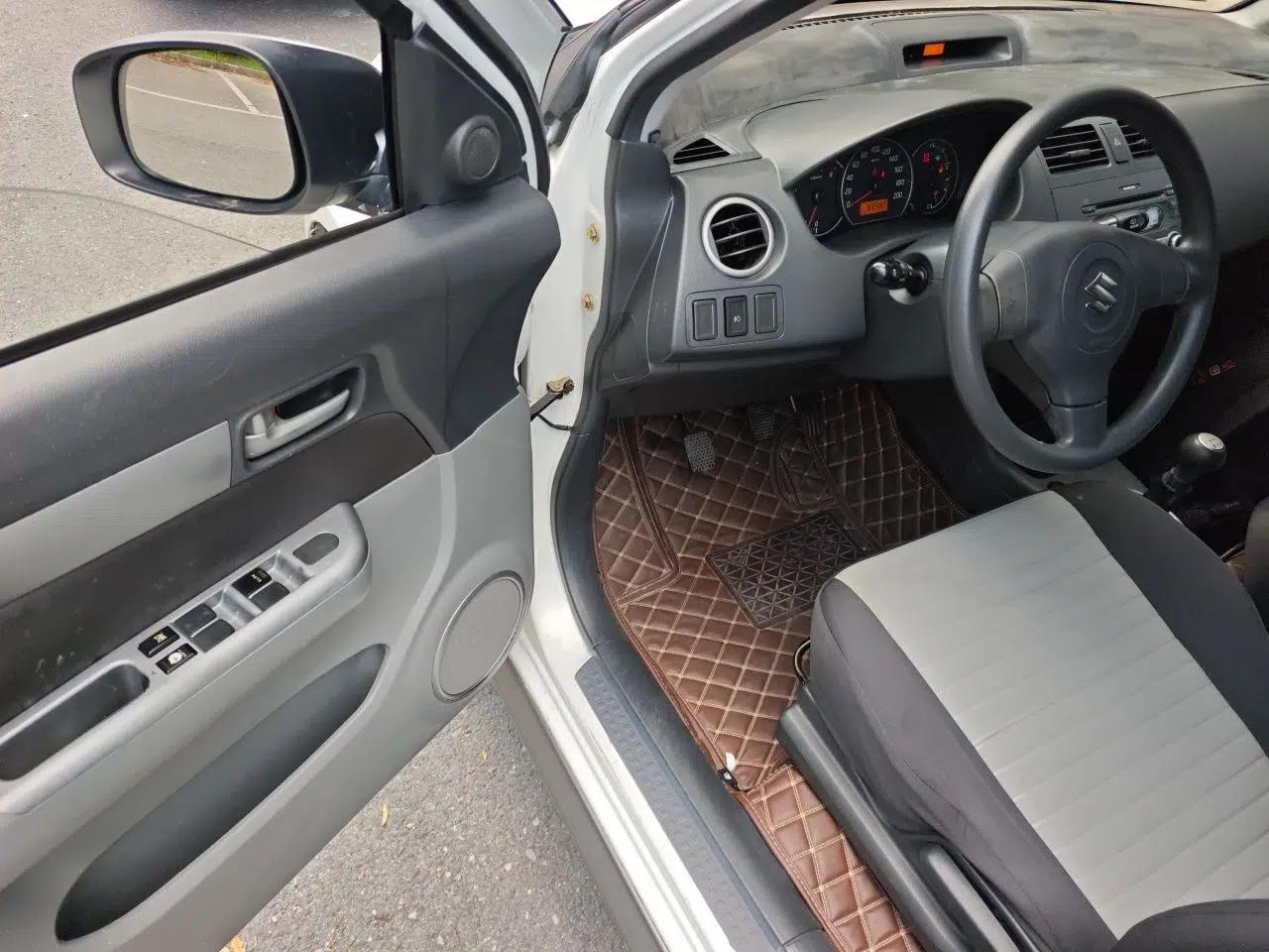 Suzuki Swift 2013 1.5L Manual Standard Edition — миниатюра 16