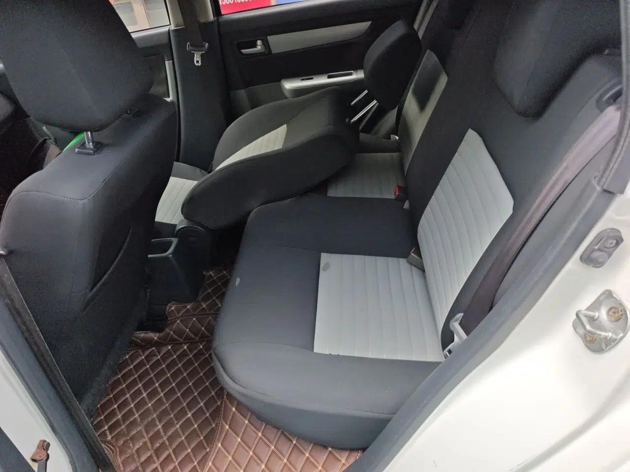 Suzuki Swift 2013 1.5L Manual Standard Edition — миниатюра 17