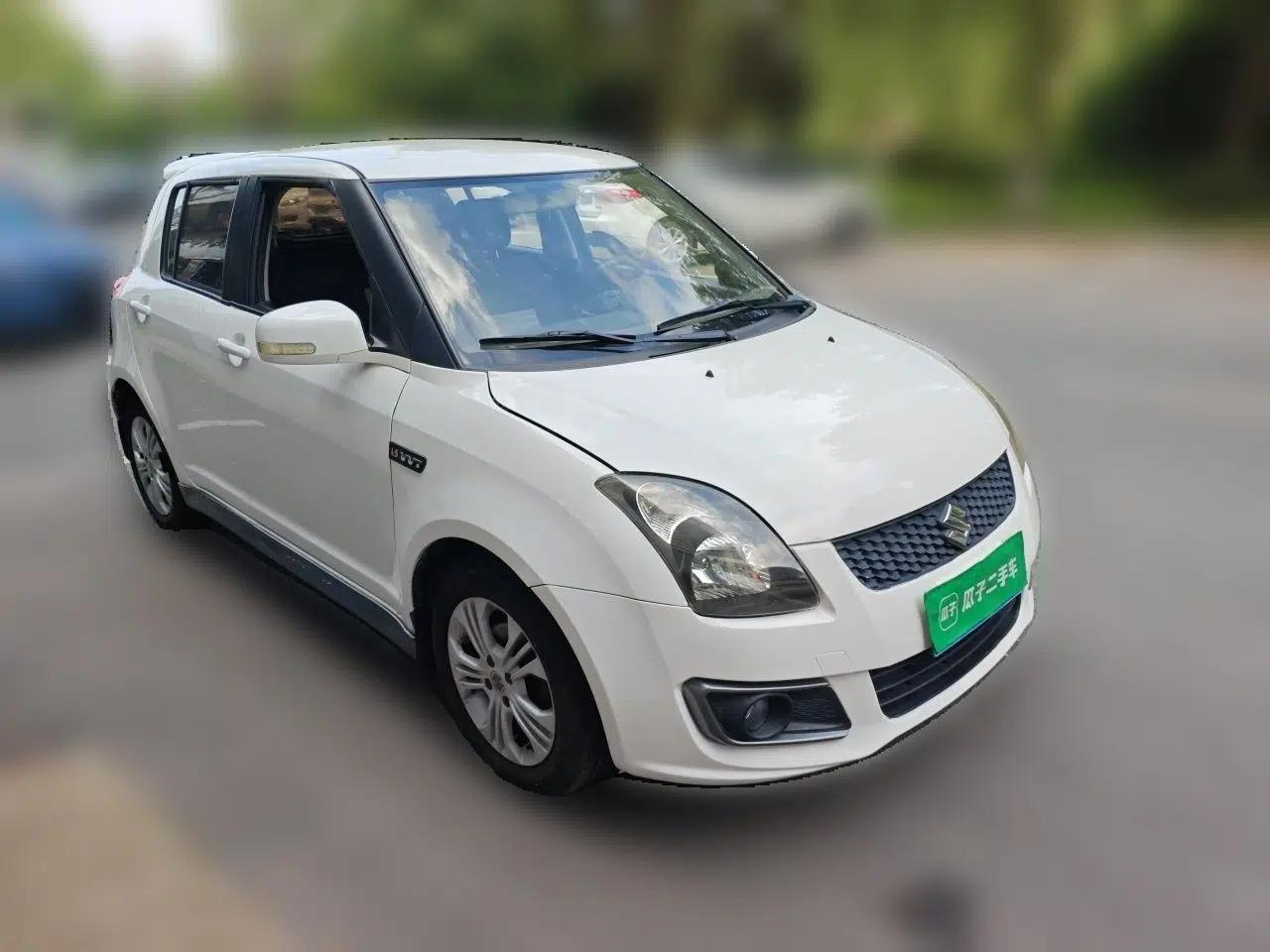 Suzuki Swift 2013 1.5L Manual Standard Edition — миниатюра 3