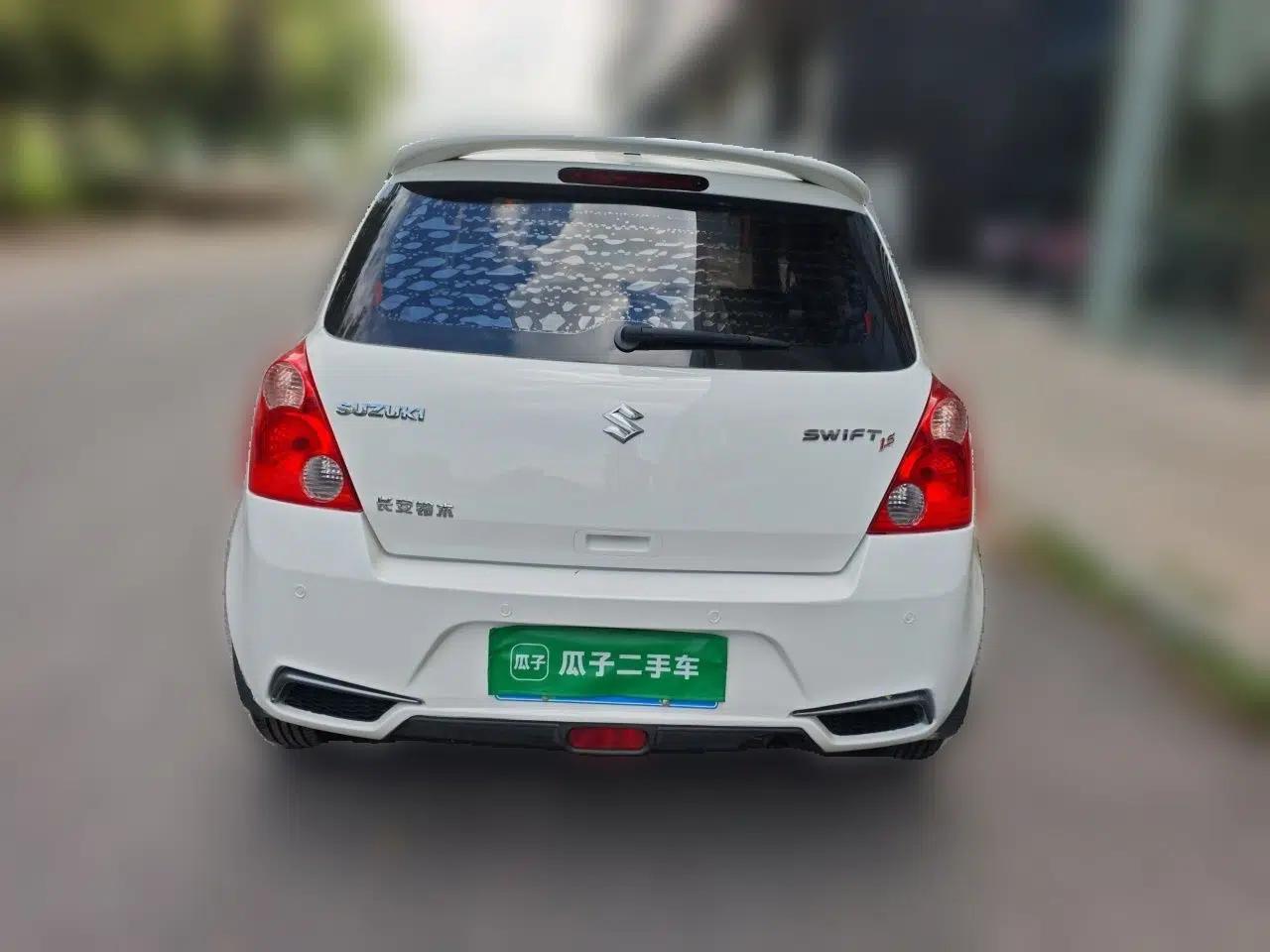Suzuki Swift 2013 1.5L Manual Standard Edition — миниатюра 5