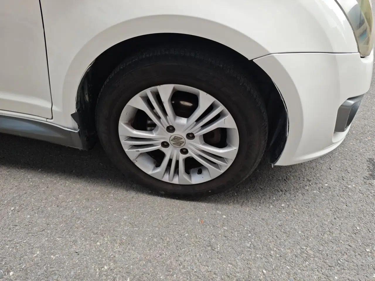 Suzuki Swift 2013 1.5L Manual Standard Edition — миниатюра 8