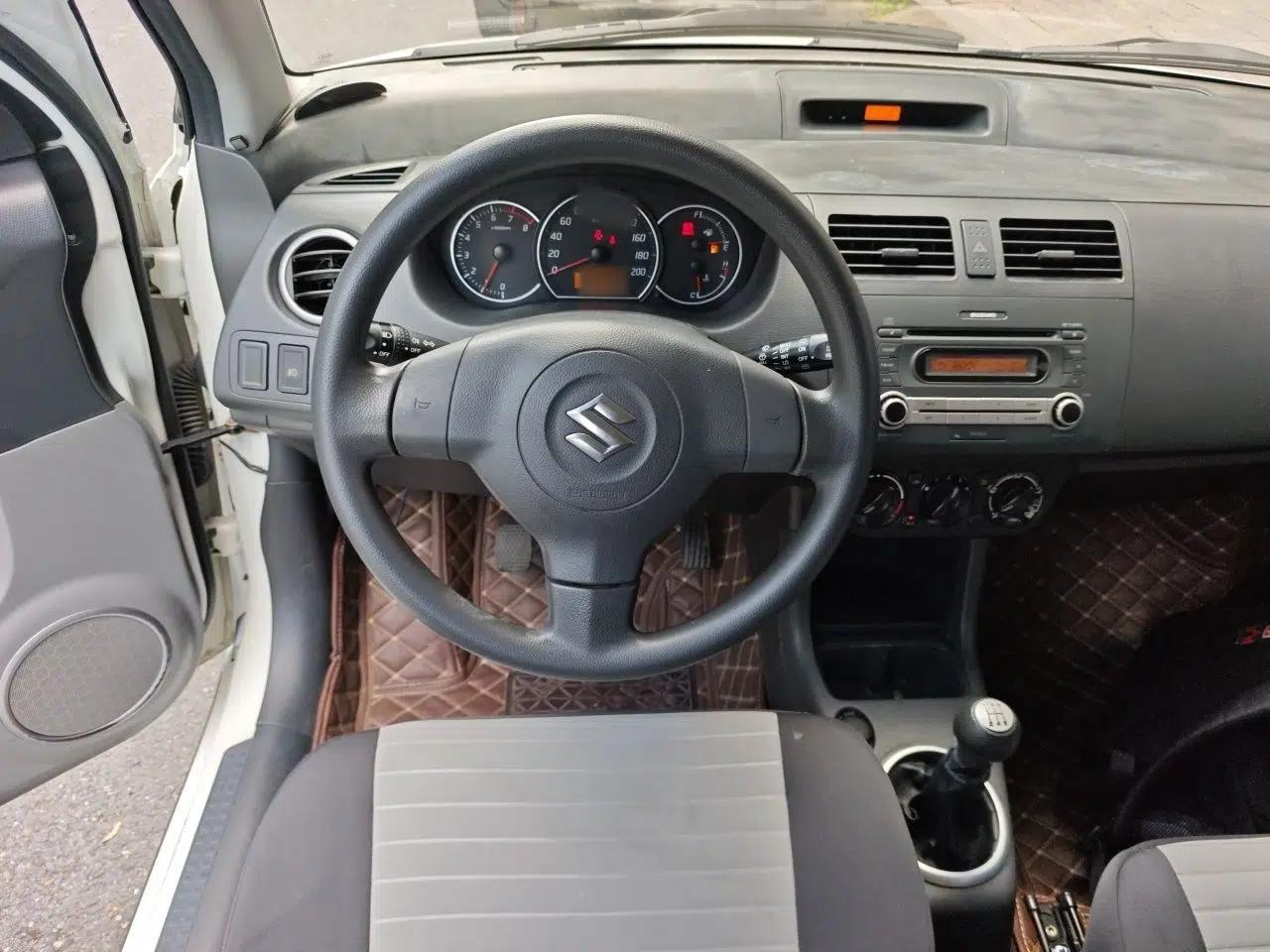 Suzuki Swift 2013 1.5L Manual Standard Edition — миниатюра 10