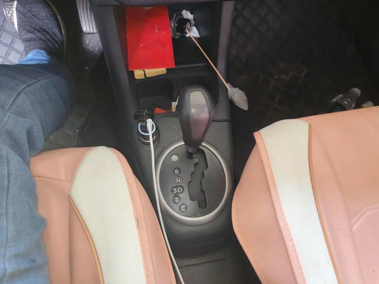 Suzuki Swift 2011 1.5L Automatic Fashion Edition — миниатюра 14