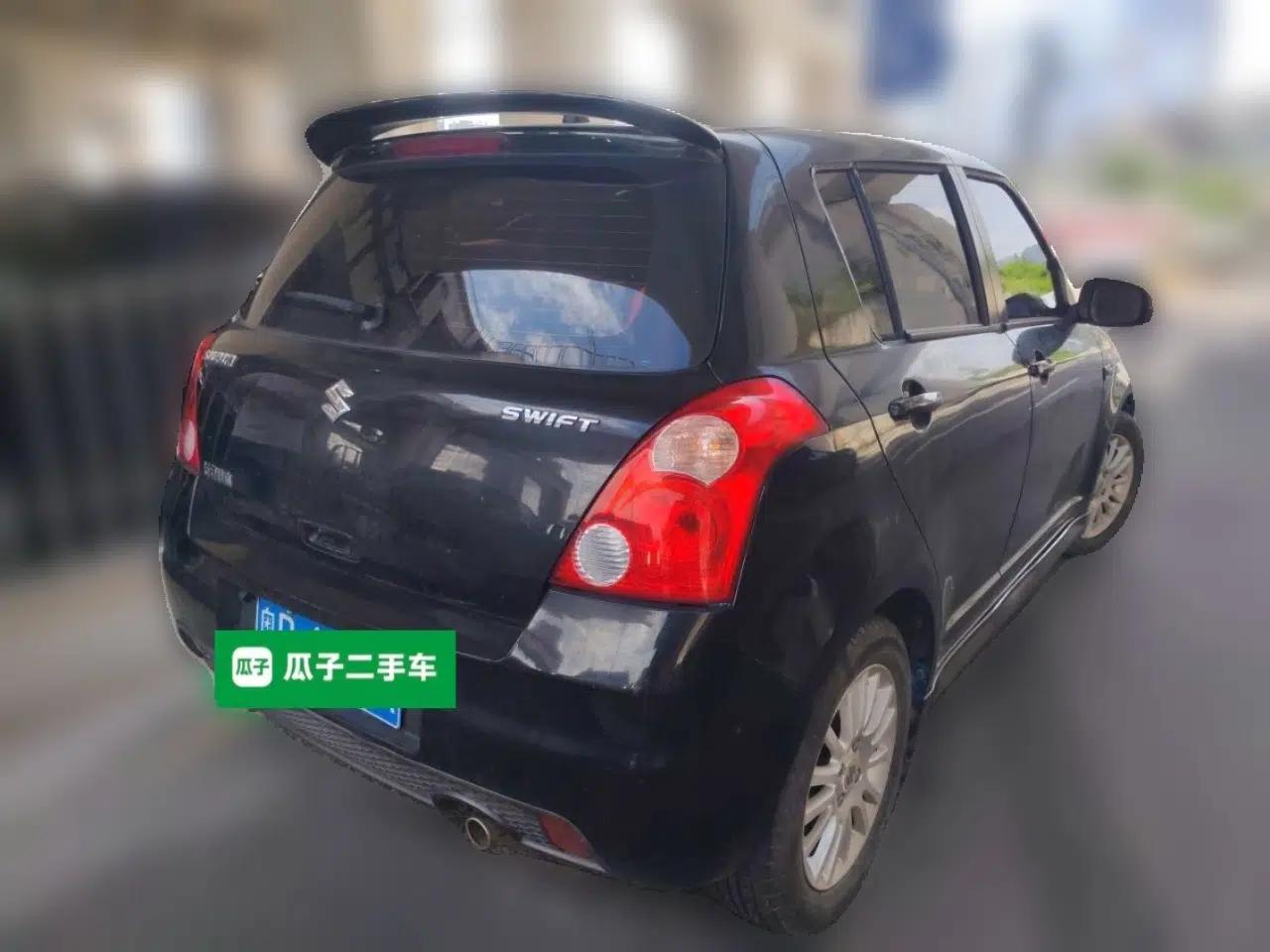 Suzuki Swift 2011 1.5L Automatic Fashion Edition — миниатюра 6