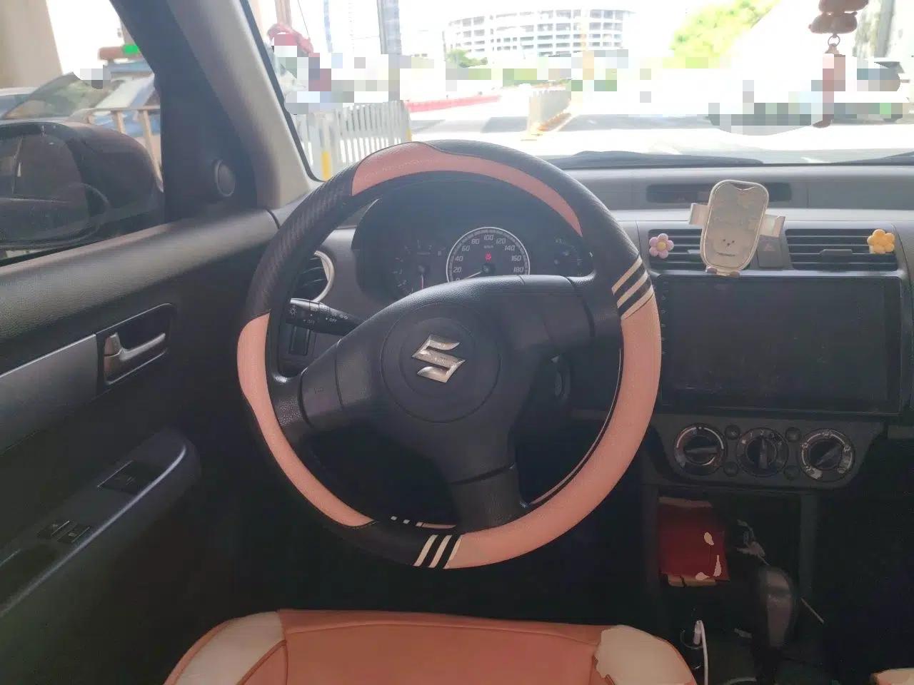 Suzuki Swift 2011 1.5L Automatic Fashion Edition — миниатюра 10