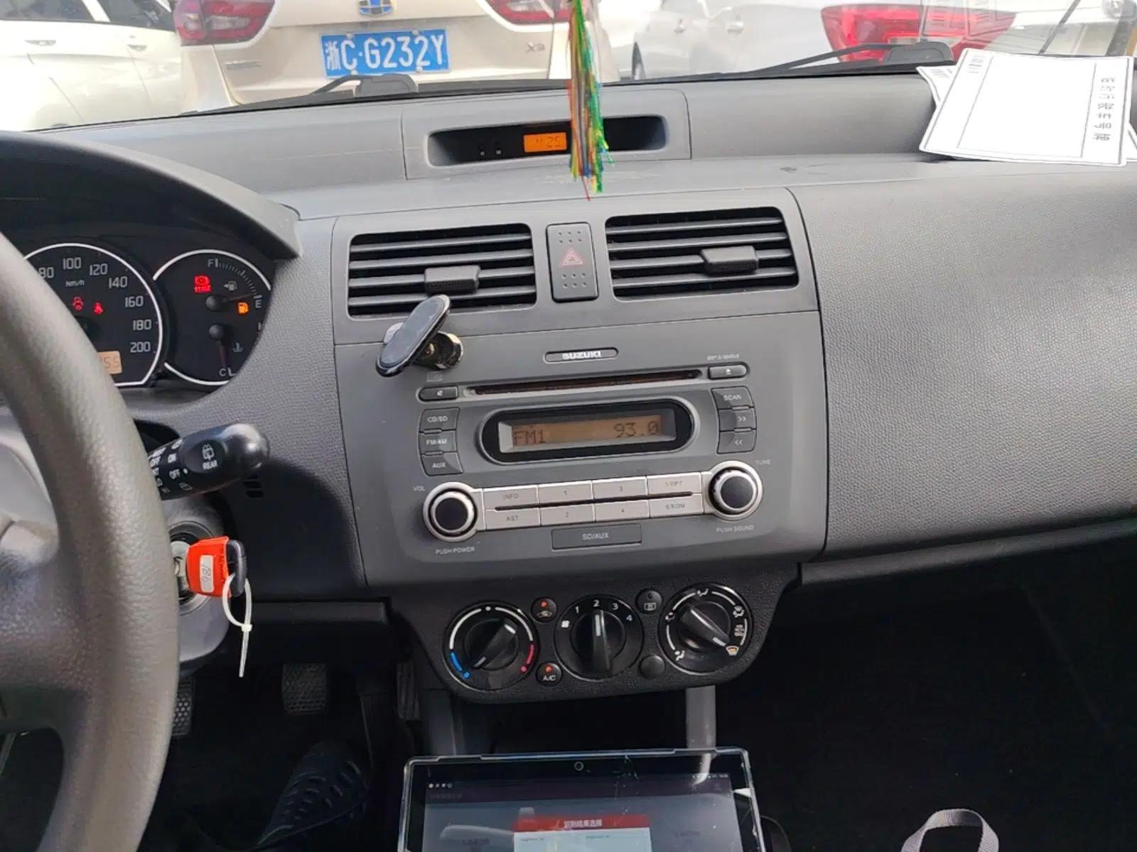Suzuki Swift 2013 1.5L Manual Standard Edition — миниатюра 15