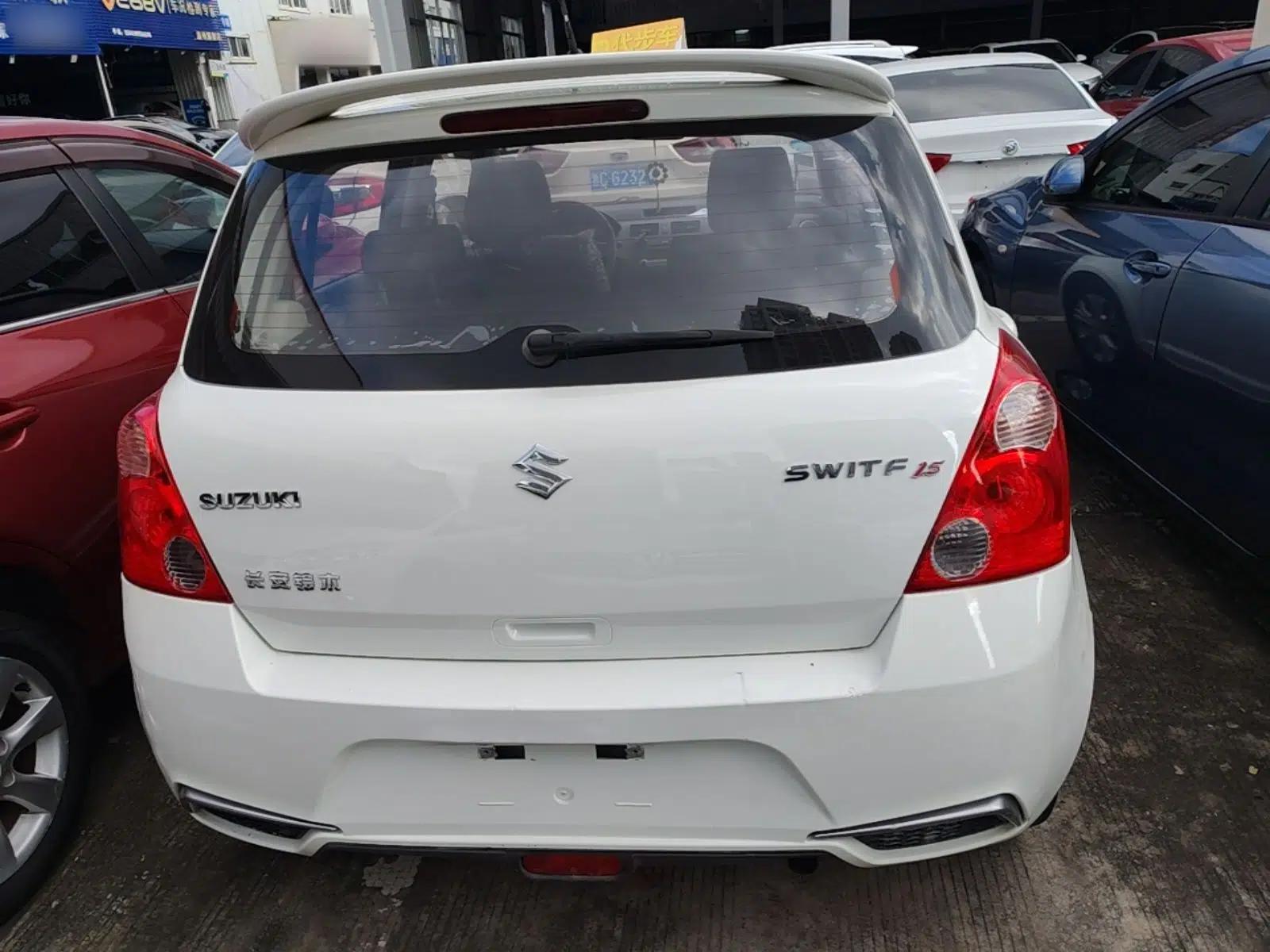 Suzuki Swift 2013 1.5L Manual Standard Edition — миниатюра 5