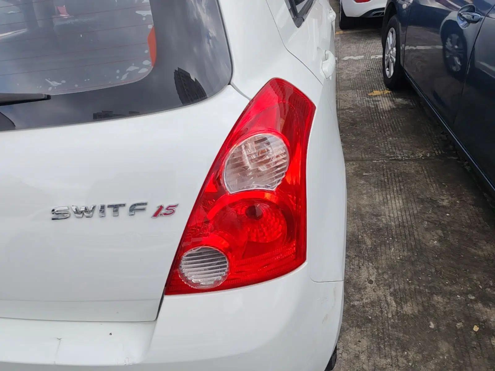 Suzuki Swift 2013 1.5L Manual Standard Edition — миниатюра 9
