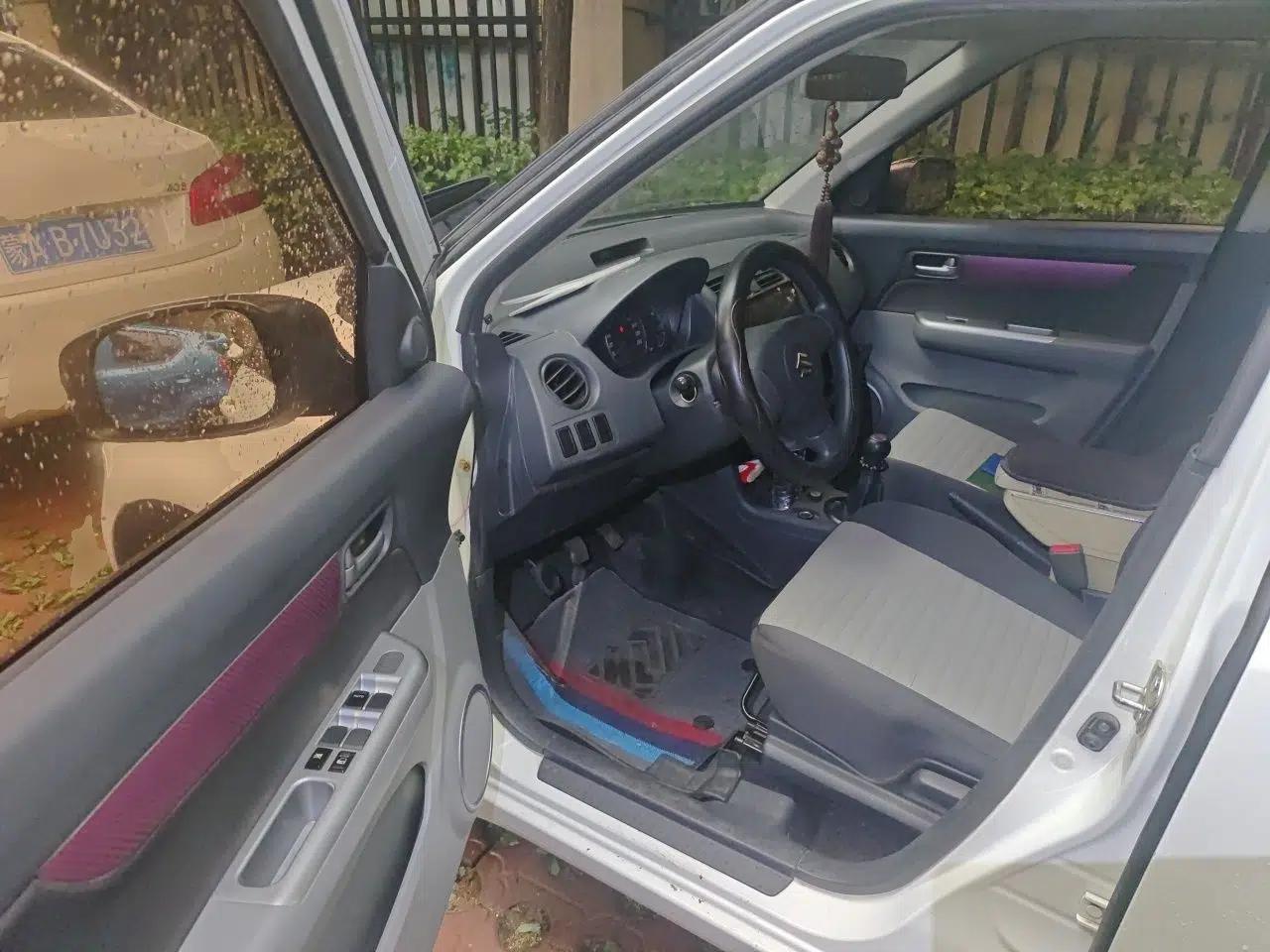 Suzuki Swift 2014 1.3L Manual Standard Edition — миниатюра 16