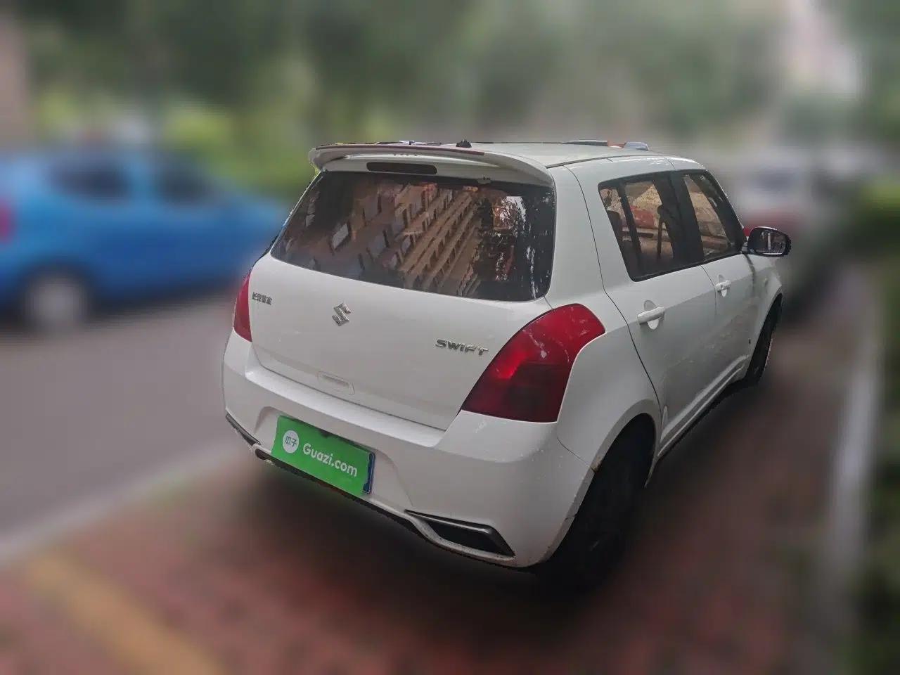 Suzuki Swift 2014 1.3L Manual Standard Edition — миниатюра 6