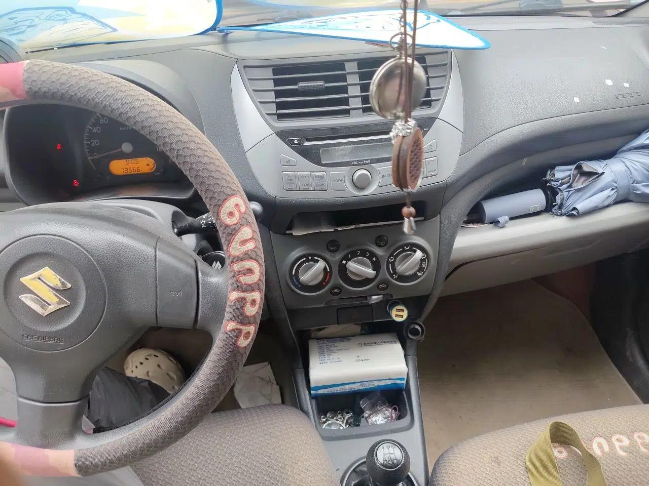 Suzuki Alto 2013 1.0L Manual Luxury Model — миниатюра 13