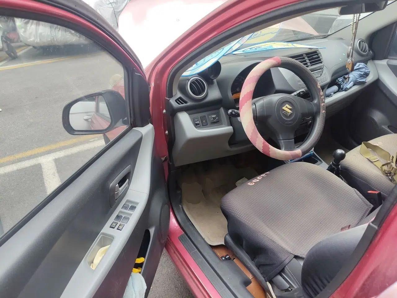 Suzuki Alto 2013 1.0L Manual Luxury Model — миниатюра 16