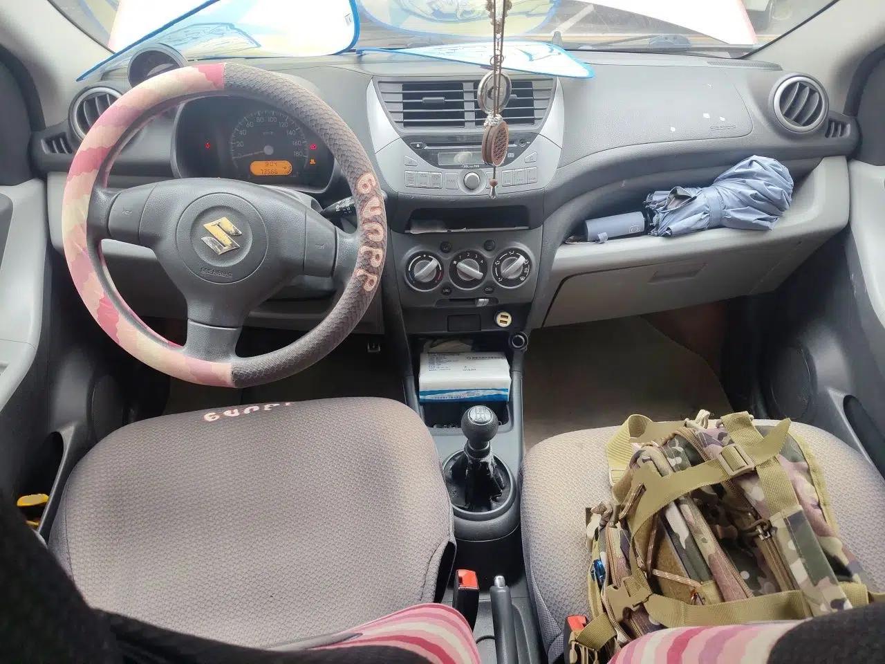 Suzuki Alto 2013 1.0L Manual Luxury Model — миниатюра 9