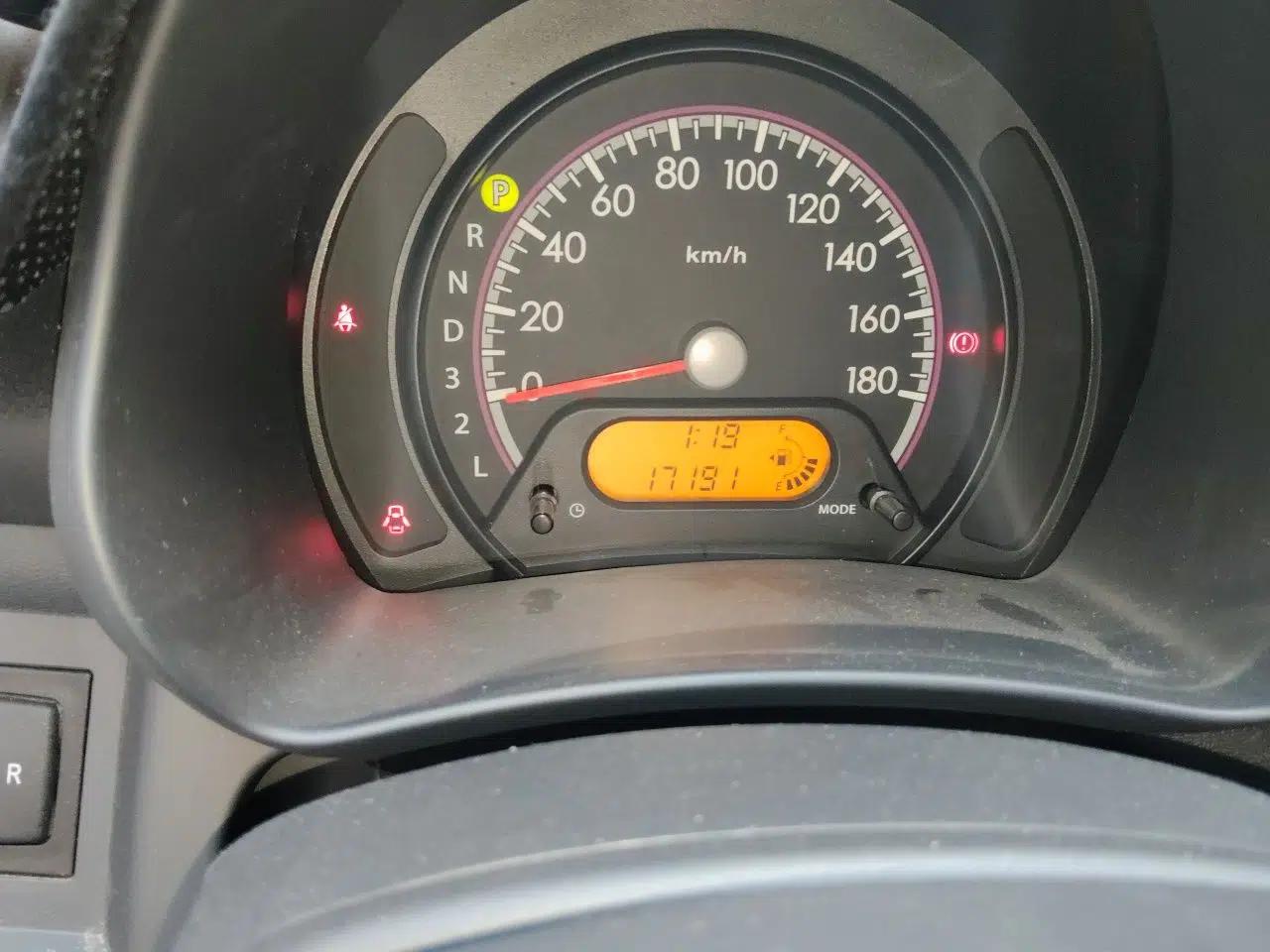 Suzuki Alto 2013 1.0L Automatic Luxury Model — миниатюра 12